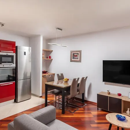 Apartment Big Modern Two - Bedroom With Sea View And Balcony -